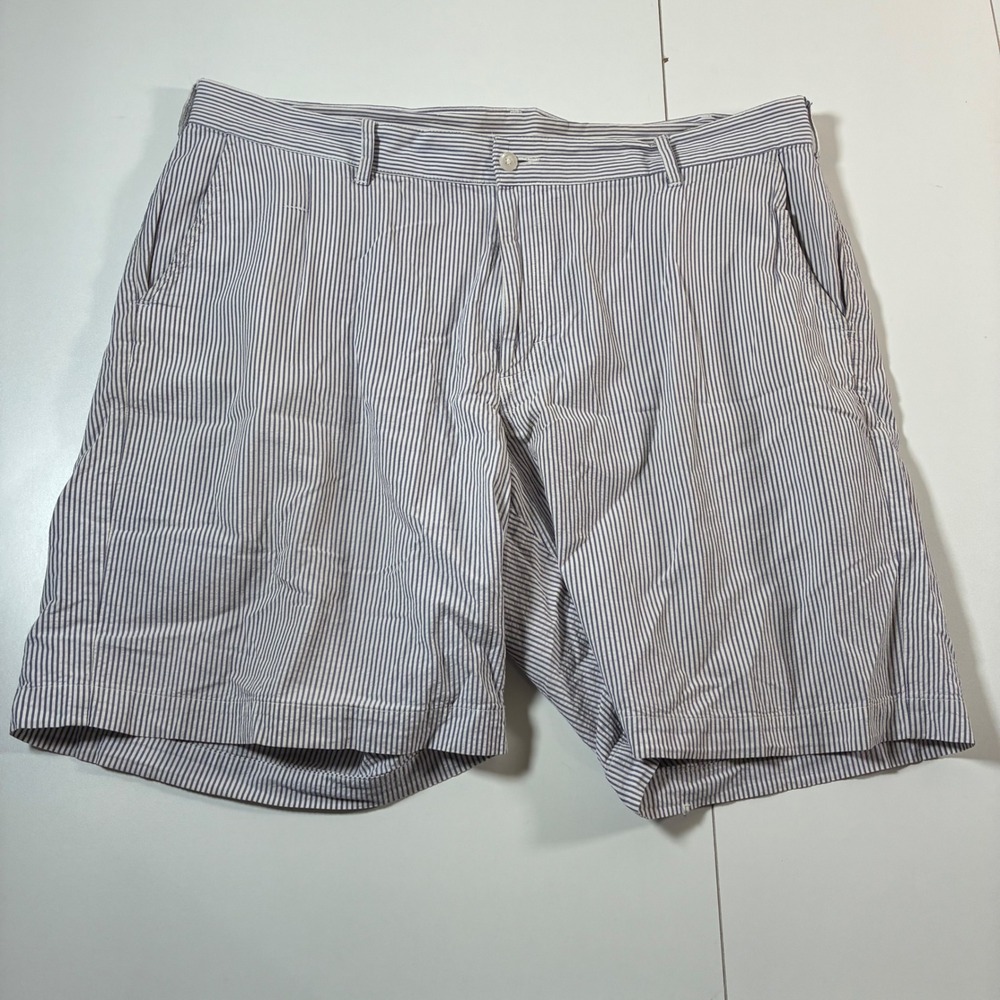 Bill's Khakis Seersucker Shorts 40 8.5 Blue White Striped Made in USA Chino
